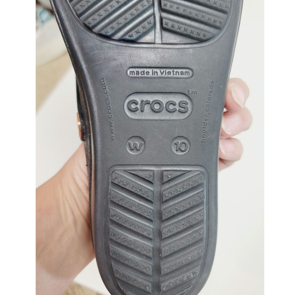 Crocs Sanrah Diamante Wedge Flip Sandal in Black, sz 10 - Picture 11 of 16